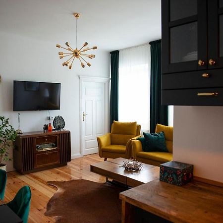 Ferienwohnung Klimatyczny Apartament Art Deco Chełm Exterior foto